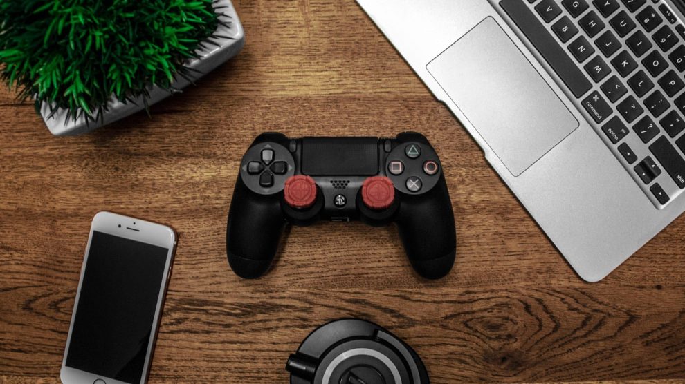 Mando videojuegos y ordenador